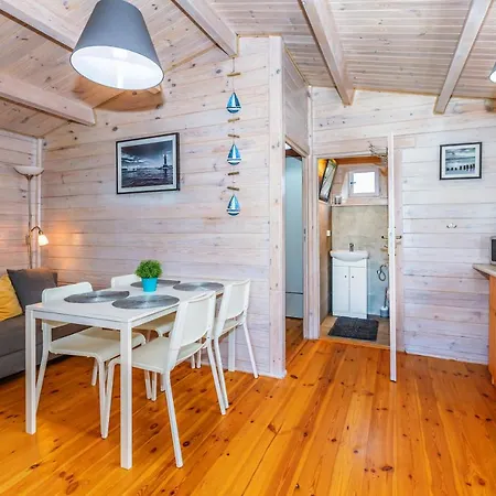 Dantom 山林小屋 *